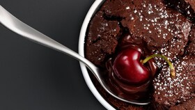 En myk sjokoladepudding tilberedt med damp for perfekt tekstur